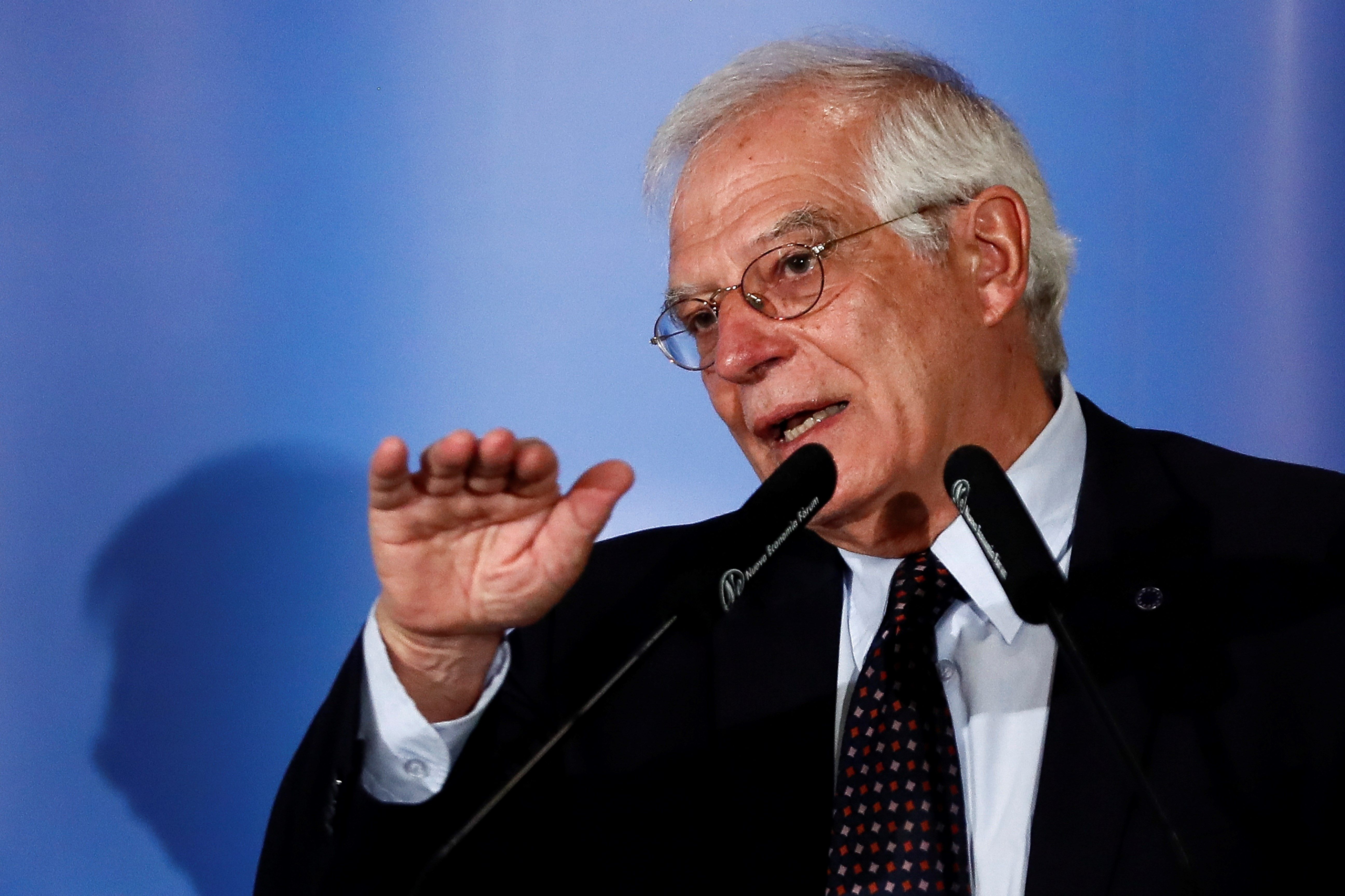 Borrell té a punt el recurs contra la reobertura de les delegacions a l'exterior
