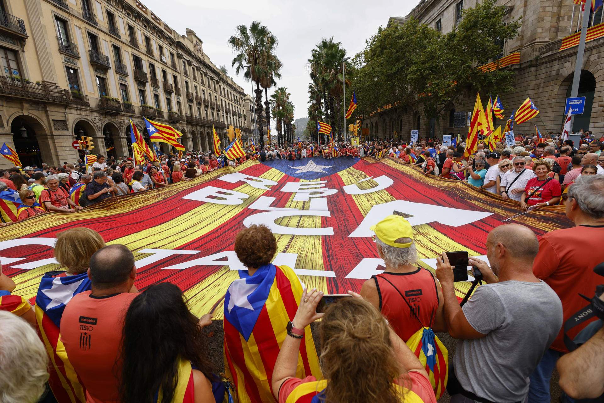 La Diada nacional de Cataluña 2025, las protestas en Nepal y más: la vuelta al mundo en 15 fotos