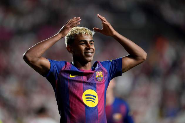 lamine yamal celebracio corona barca europa press