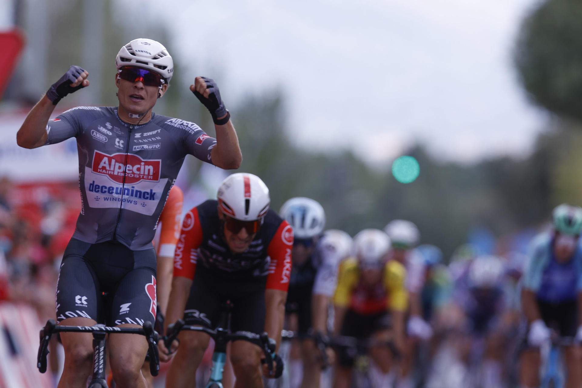 Philipsen s'apunta un hat-trick a la Vuelta i Vingegaard somriu abans de la prova de foc