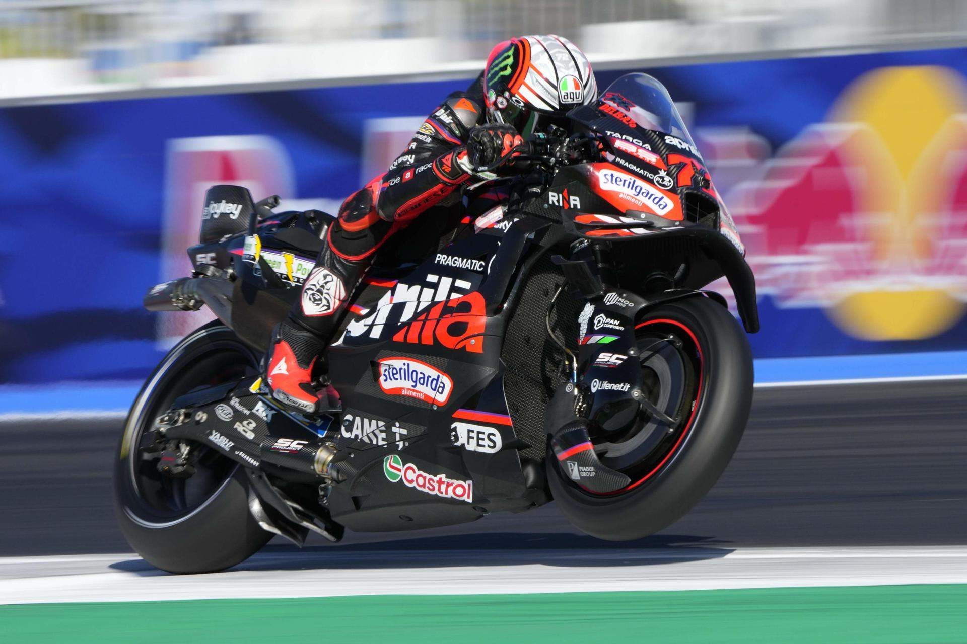 Marco Bezzecchi aconsegueix un estratosfèrica pole i sorprèn els germans Márquez a Misano