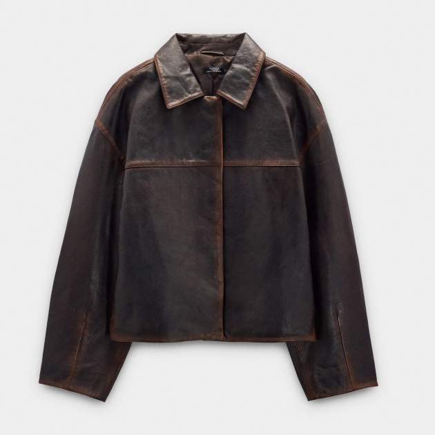 Chaqueta de piel con pespuntes