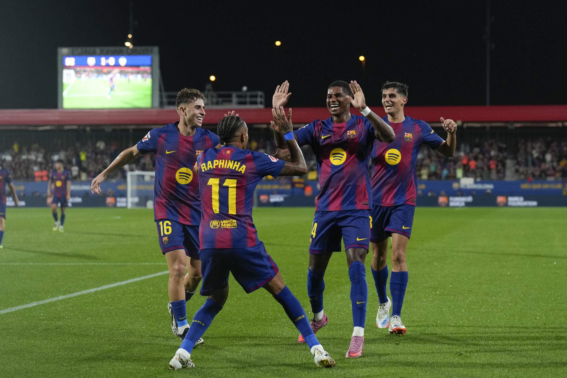 Un Barça excelente golea al Valencia en la fiesta en familia del Johan Cruyff (6-0)