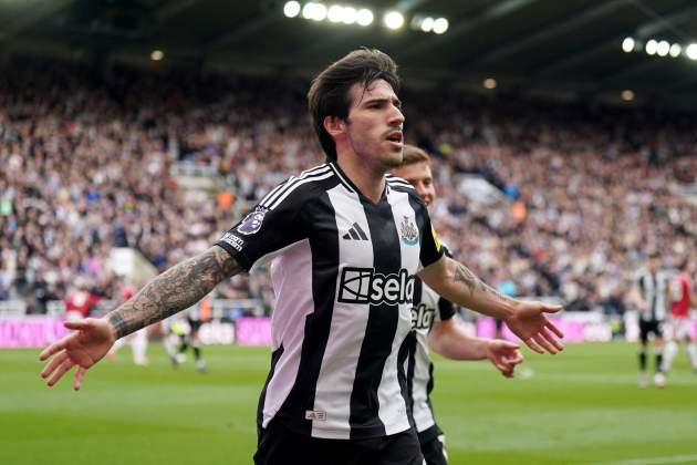 Sandro Tonali celebra un gol con el Newcastle / Foto: Europa Press