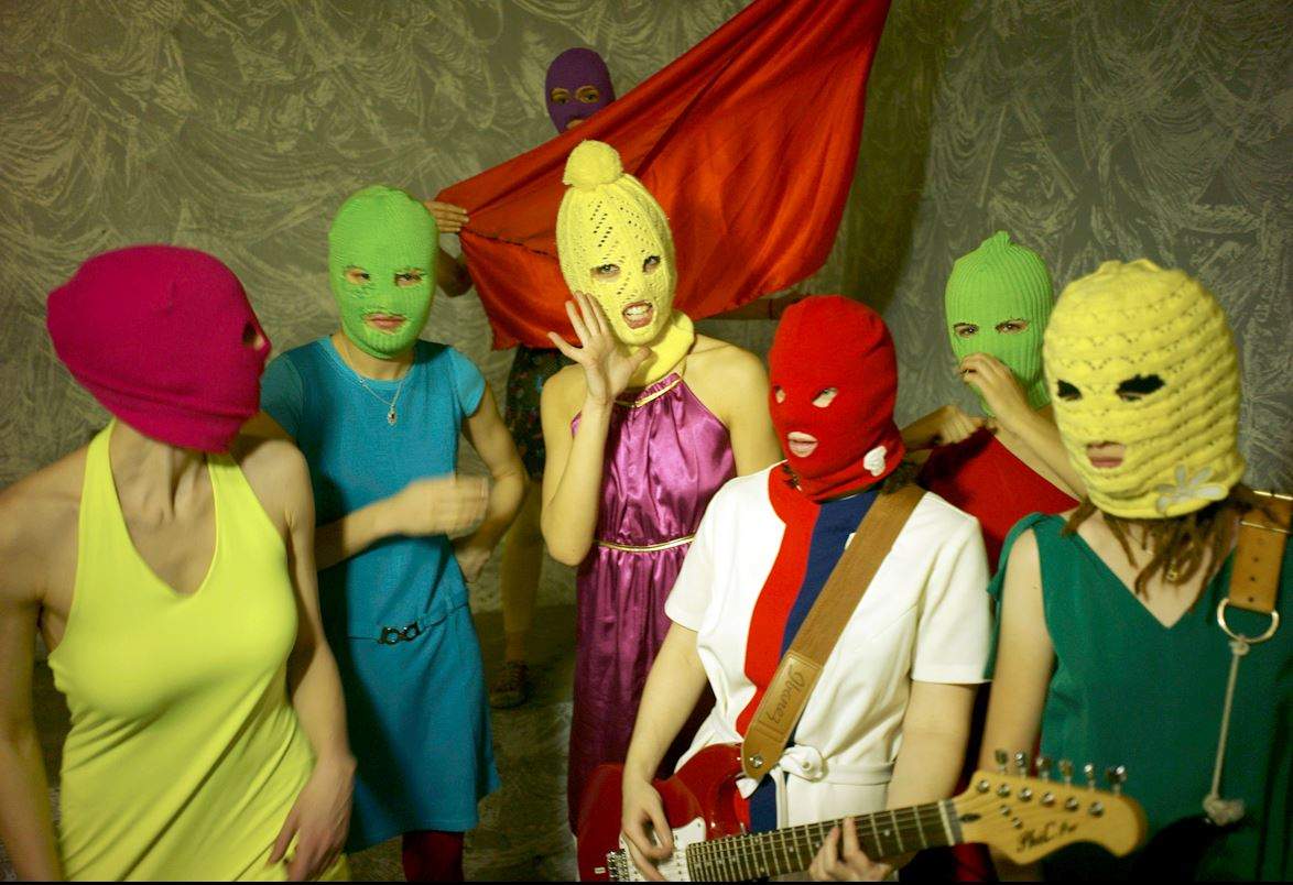 Penes de 8 a 13 anys de presó per a cinc Pussy Riot per cantar contra Putin per la guerra a Ucraïna