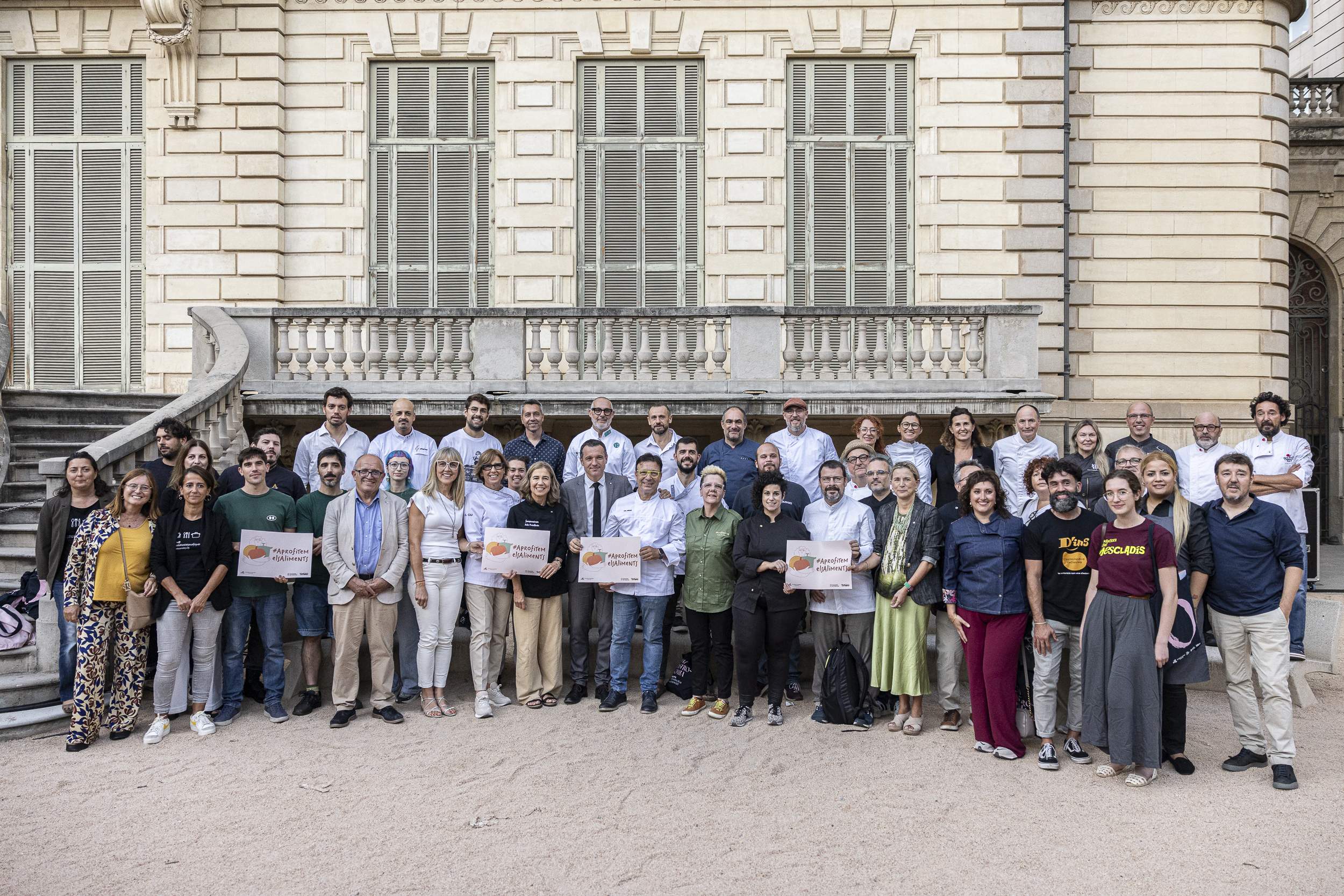 Malbaratar és car, poc ètic i insostenible: aturem-ho ara