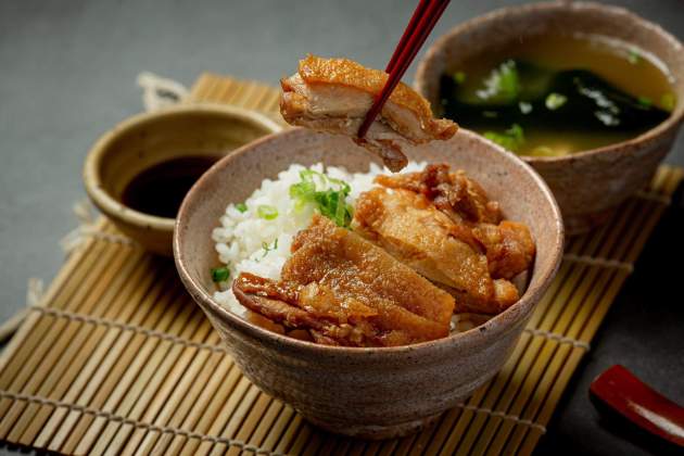 Katsudon amb arròs / Foto: Unsplash Katsudon amb arròs / Foto: Unsplash