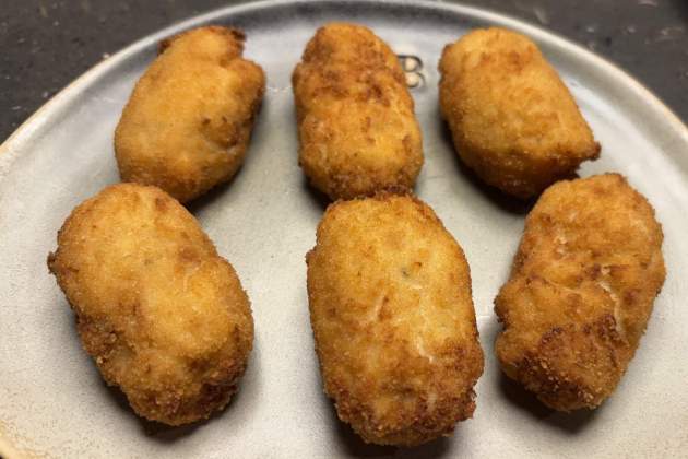 Restaurant Rooster & Bubbles, croquetas / Foto: Jordi Tubella