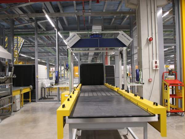 DHL inaugura un 'hub' internacional en el Prat cono una inversión de 80 millones. Foto Albert Hernández ACN