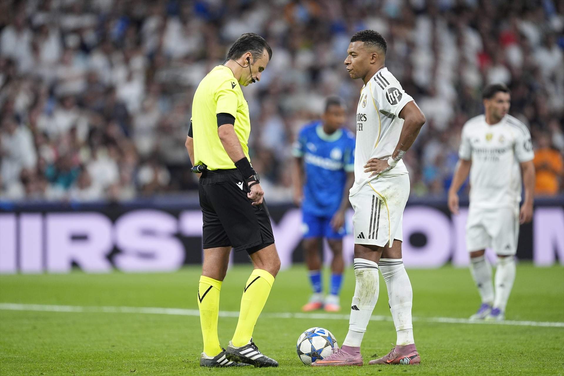 Nova vergonya arbitral que deixa el Reial Madrid en evidència a la Champions