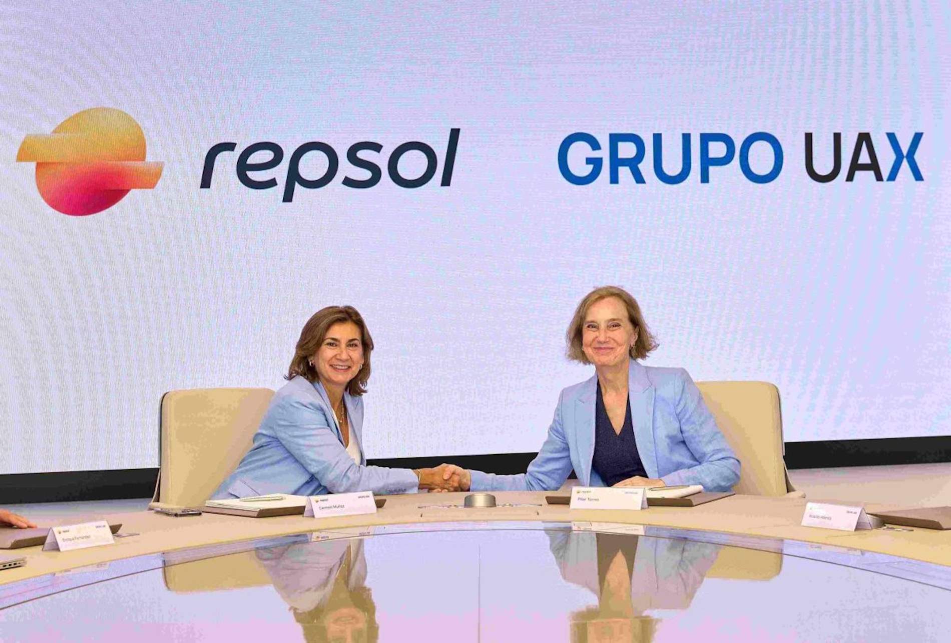 El Grupo Educativo UAX y Repsol impulsarán el talento, la innovación y la transición energética