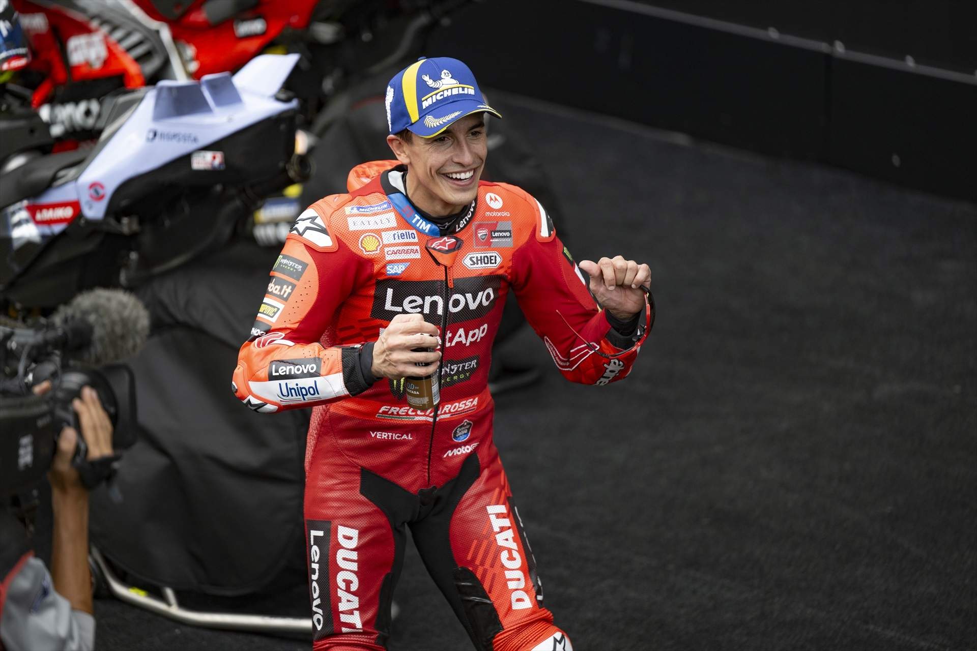 MotoGP no vol deixar que Marc Márquez celebri el Mundial amb els 9 títols, com Valentino Rossi