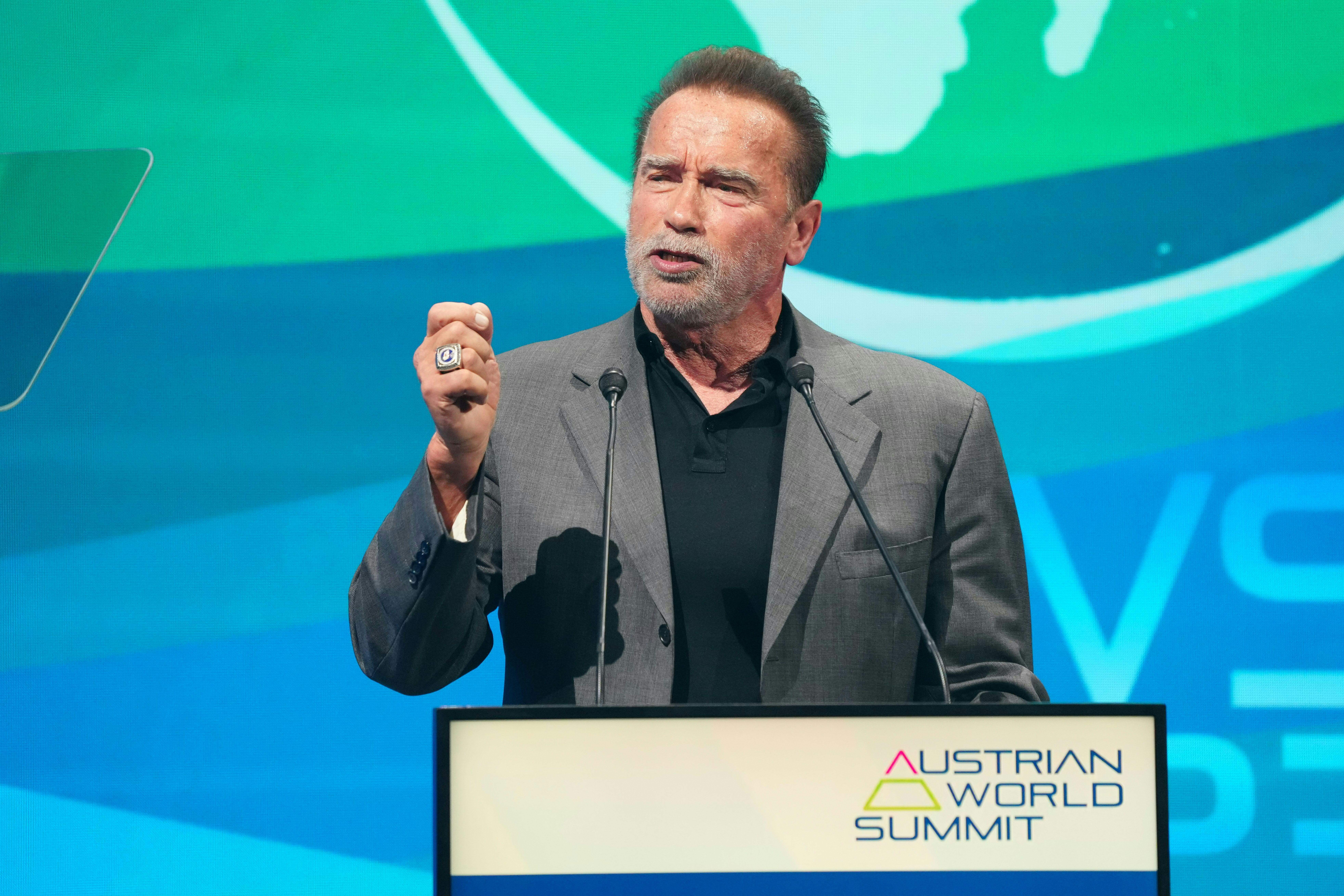 Arnold Schwarzenegger encén les xarxes amb unes declaracions sobre l'assassinat de Charlie Kirk | VÍDEO