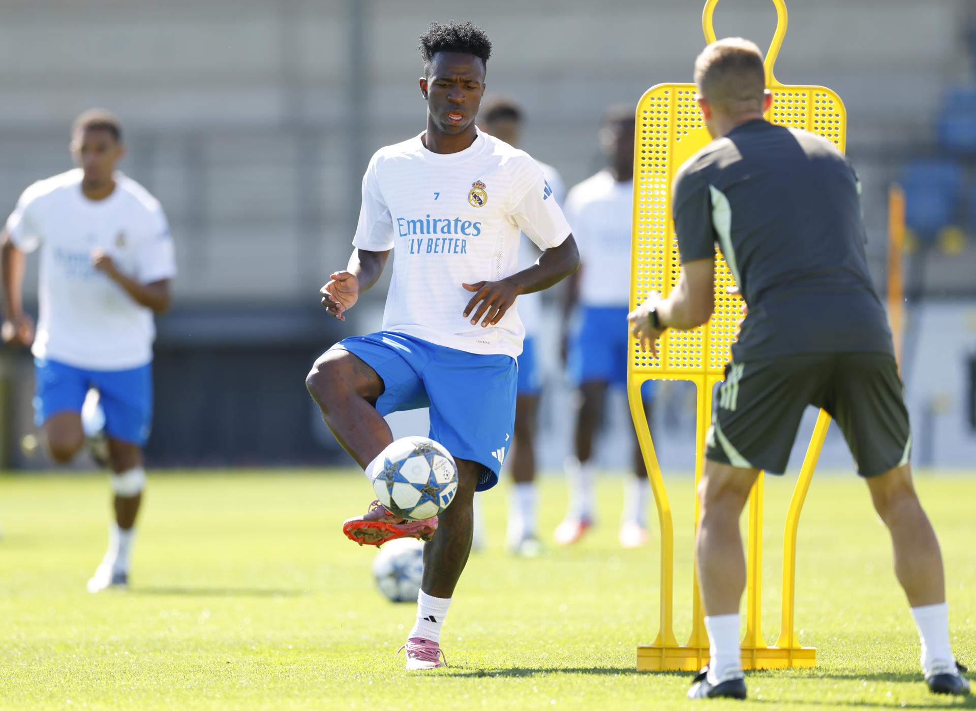 Xabi Alonso le ha pedido a Vinícius dos cambios para volver a ser titular con el Real Madrid