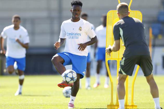 Vinicius entrenamiento Real Madrid EFE