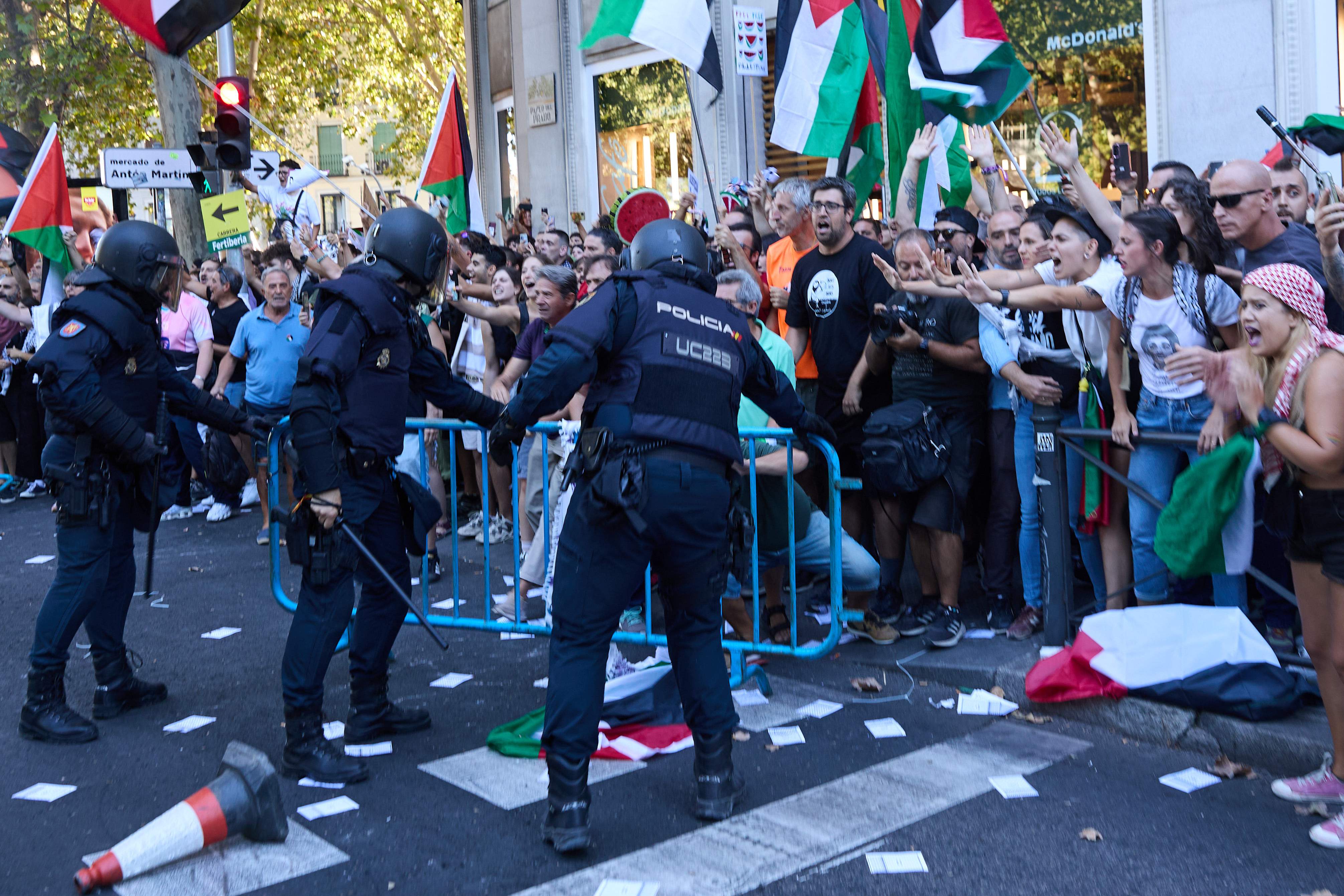 Antiviolencia propone sancionar a 17 implicados en incidentes durante la Vuelta con entre 3.000 y 4.000 euros
