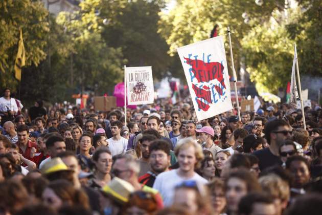 manifestació protesta frança macron retallades efe (2) manifestació protesta frança macron retallades efe (2)
