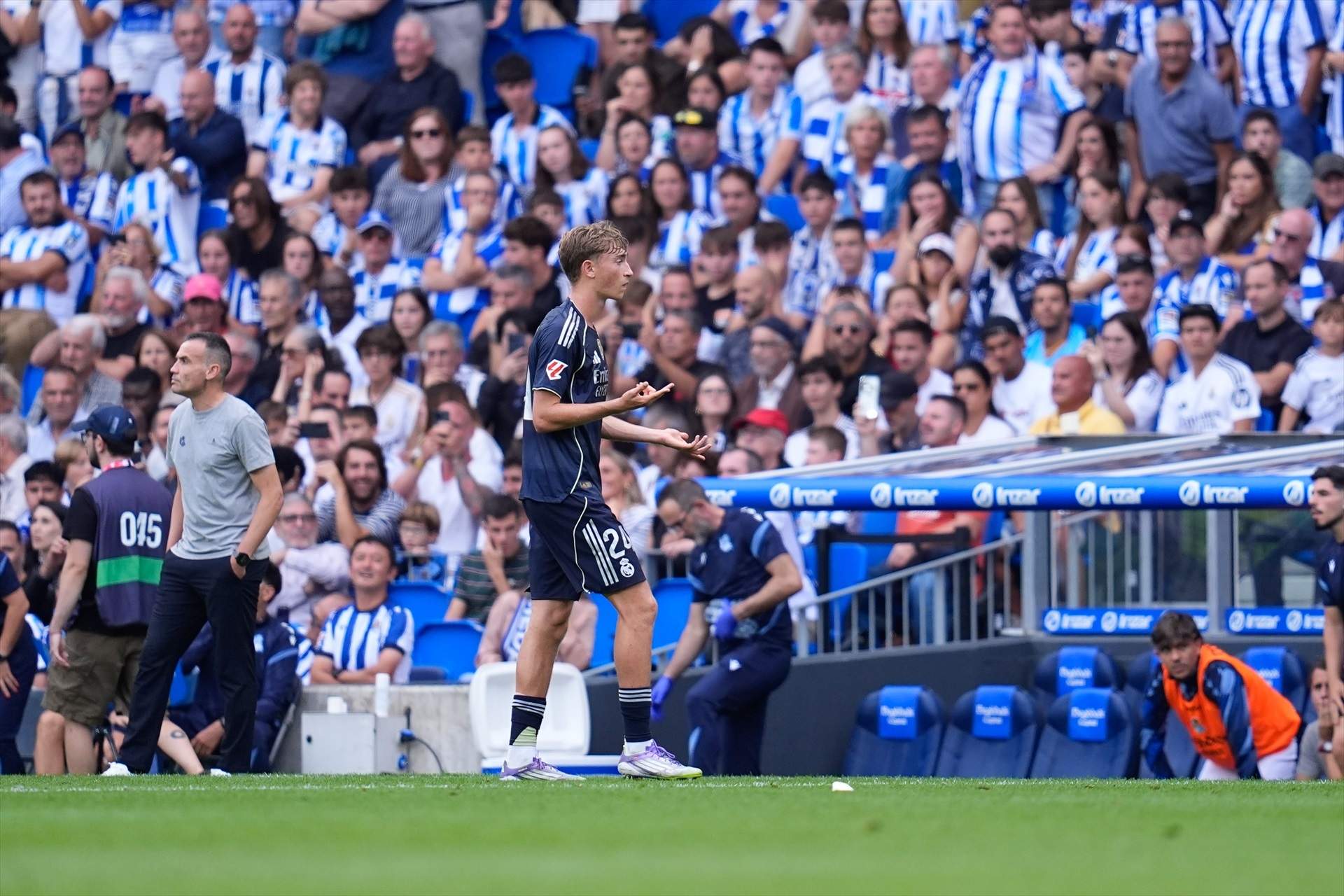 Álvaro Carreras y Huijsen le tapan las vergüenzas, pero no está para ser titular en el Real Madrid; problema