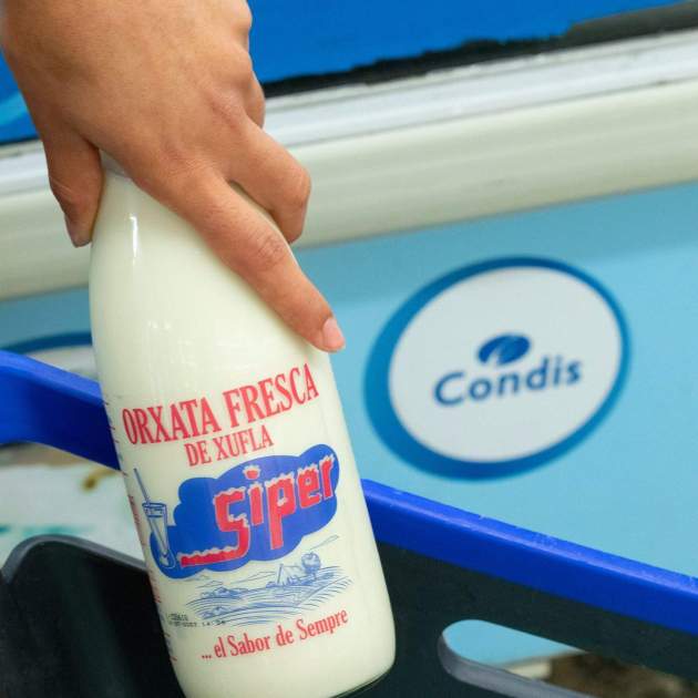La marca d'orxata Siper es pot trobar als linials dels principals supermercats de Catalunya
