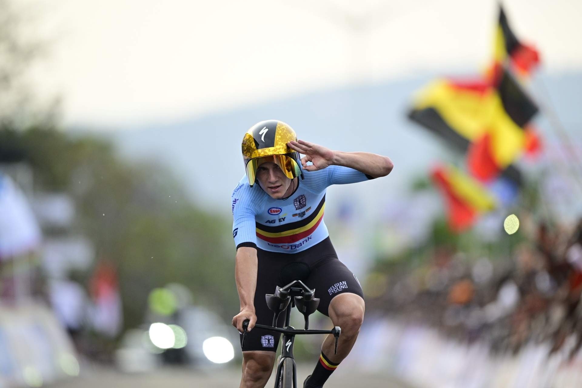 Evenepoel se exhibe y hunde a Pogacar en Ruanda para sumar el tercer oro de contrarreloj