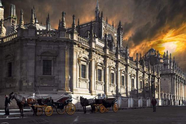 4. Fachada de la Catedral de Sevilla. Font Pinterest