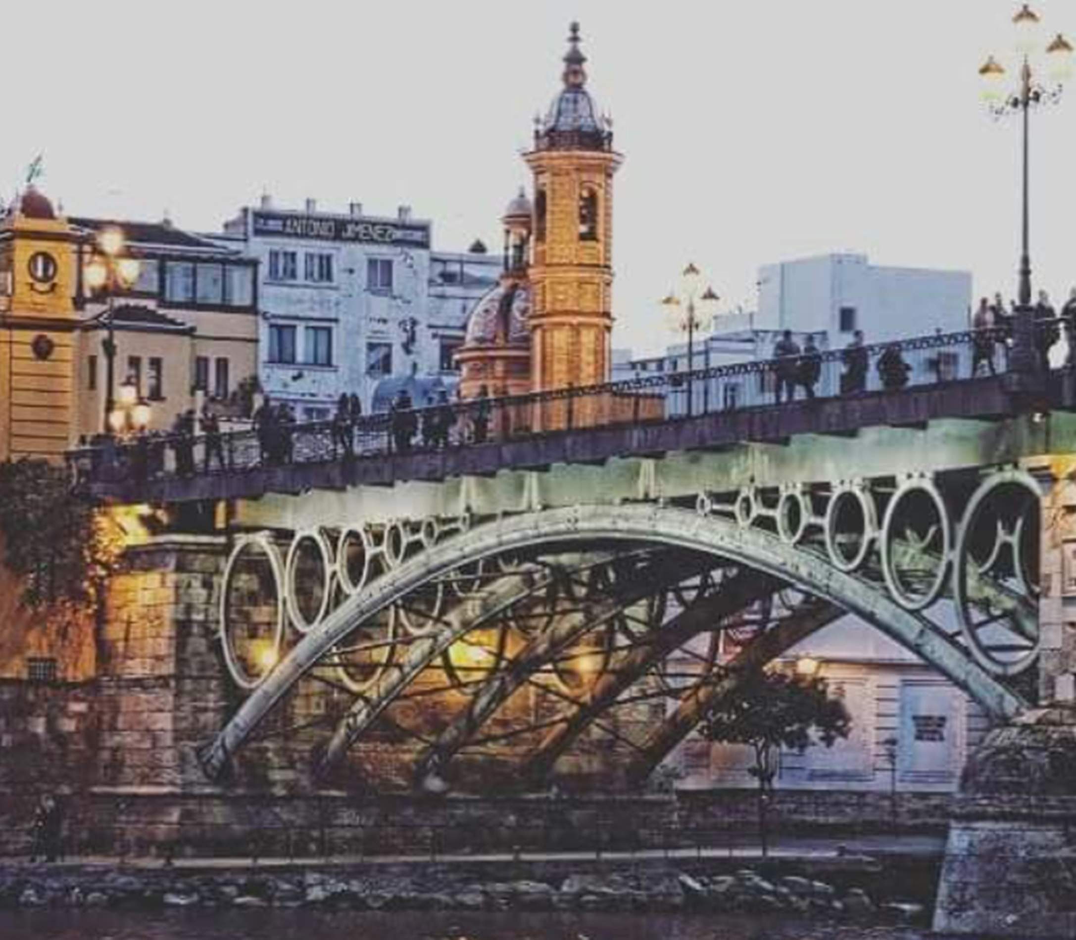 Descubre Sevilla "caput mundi" con Experiencias ElNacional, Viatges Viñolas y Marc Pons