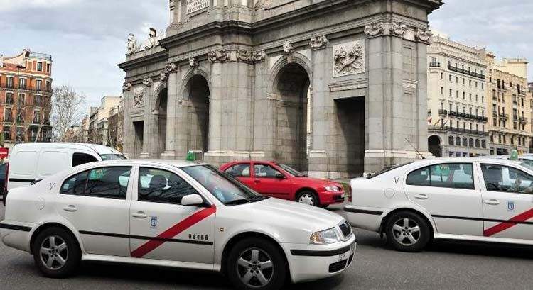 taxi madrid dreamstime