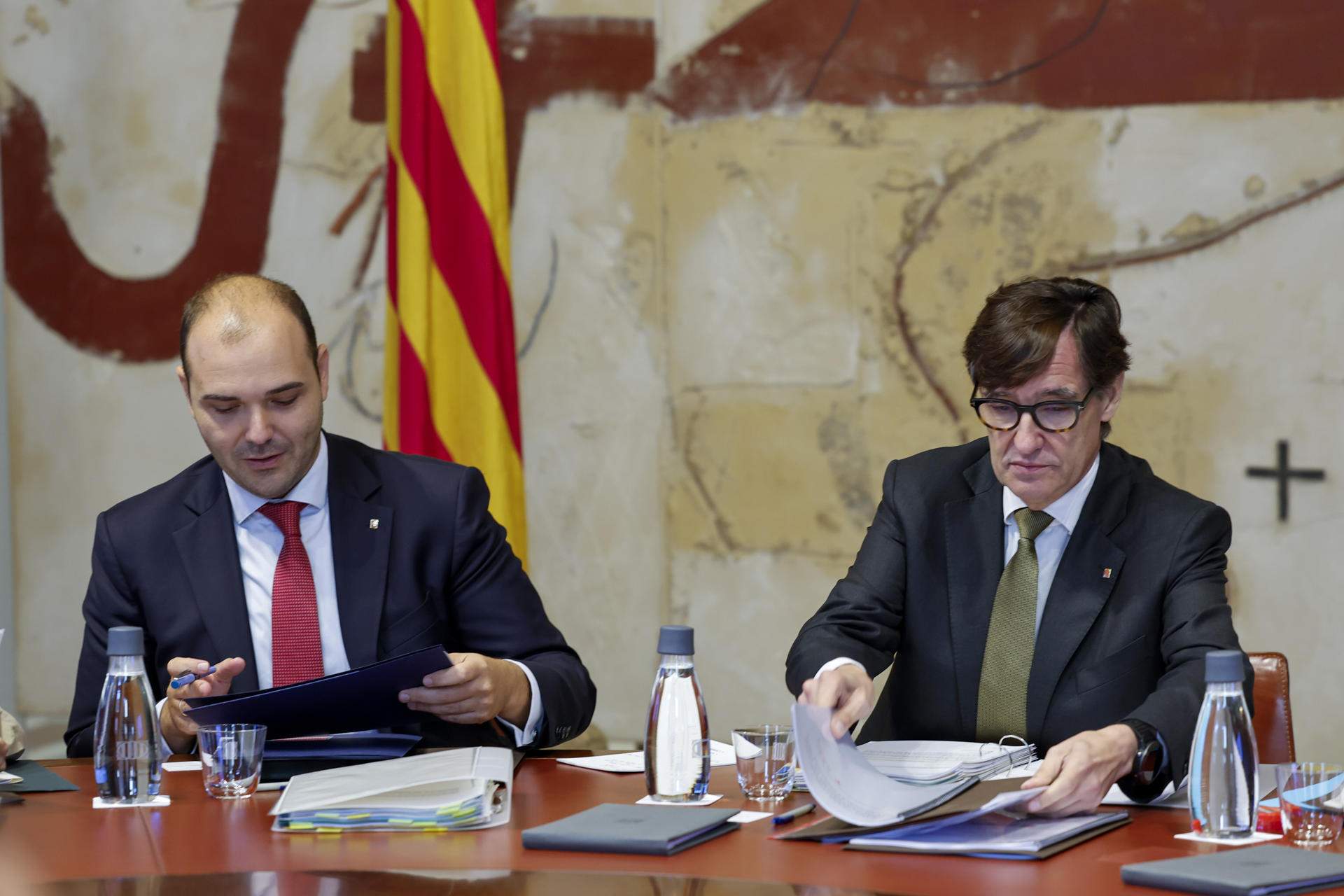 Junts critica Illa per estar de viatge a Mèxic enmig de la crisi del brot de pesta porcina