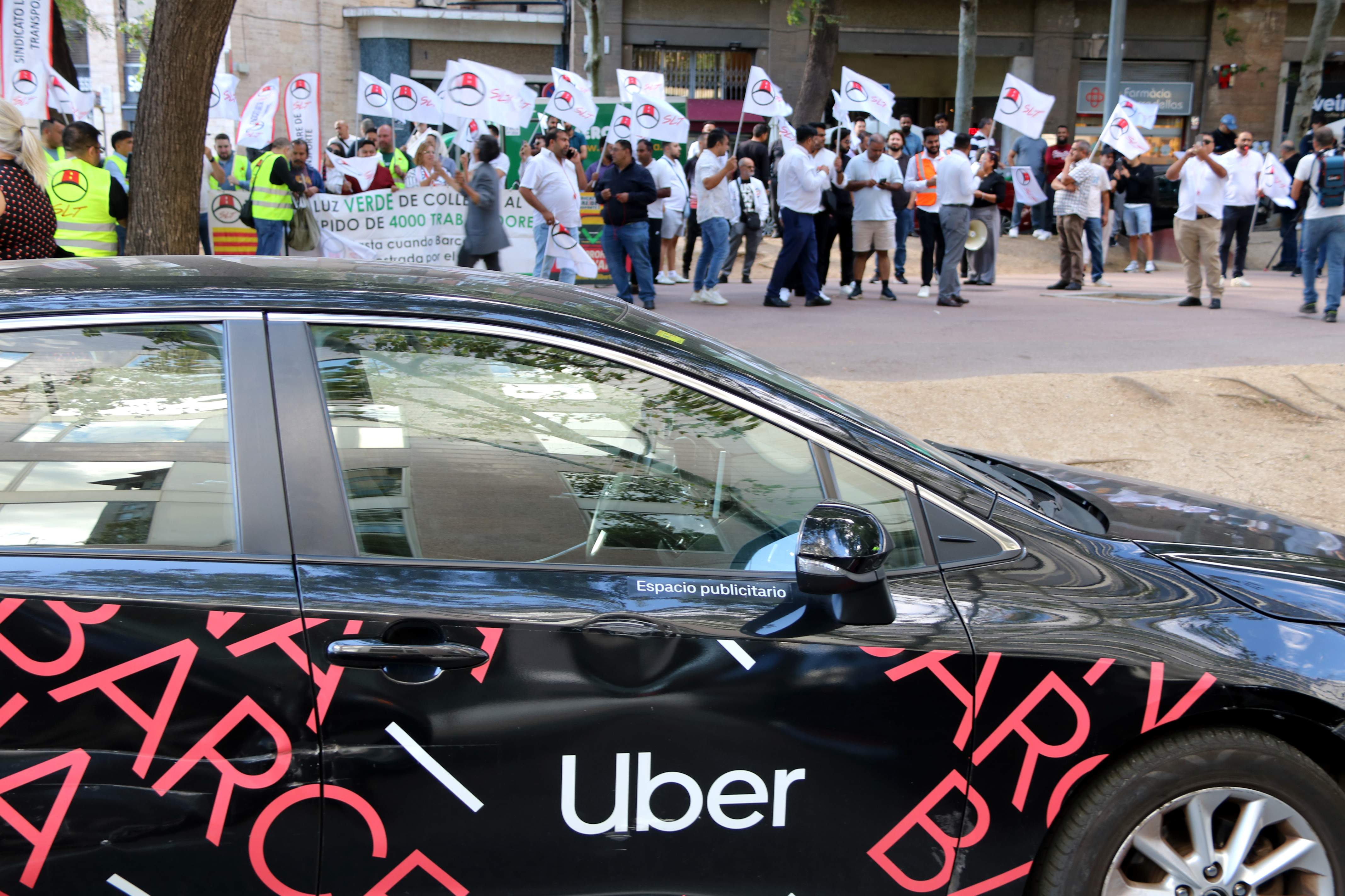 El sector de les VTC alerta d’un ERO massiu a Barcelona i carrega contra el projecte de llei del taxi