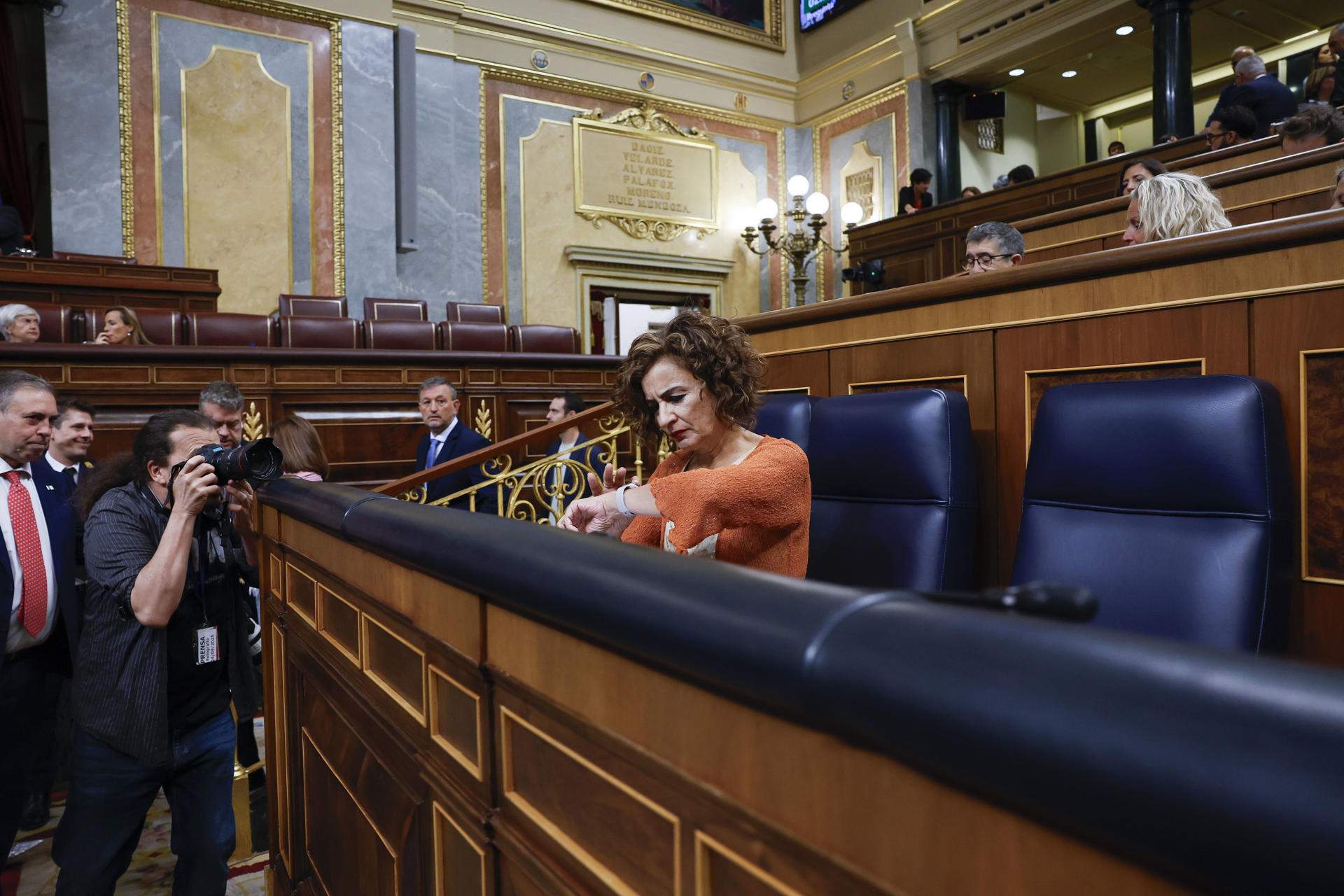 Montero insisteix que presentarà els pressupostos malgrat l'avís de Junts pels incompliments amb Catalunya