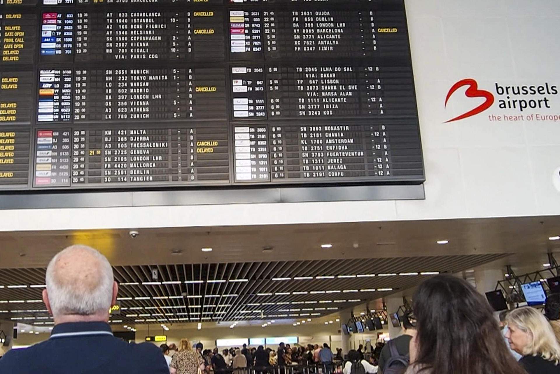 Un home detingut a Anglaterra per l'atac informàtic que va afectar aeroports europeus el cap de setmana