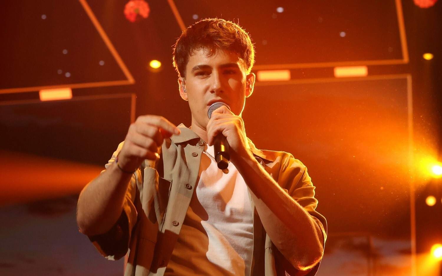 De cuiner a cantant: Guille Toledano, concursant d'OT, canvia els fogons pels escenaris