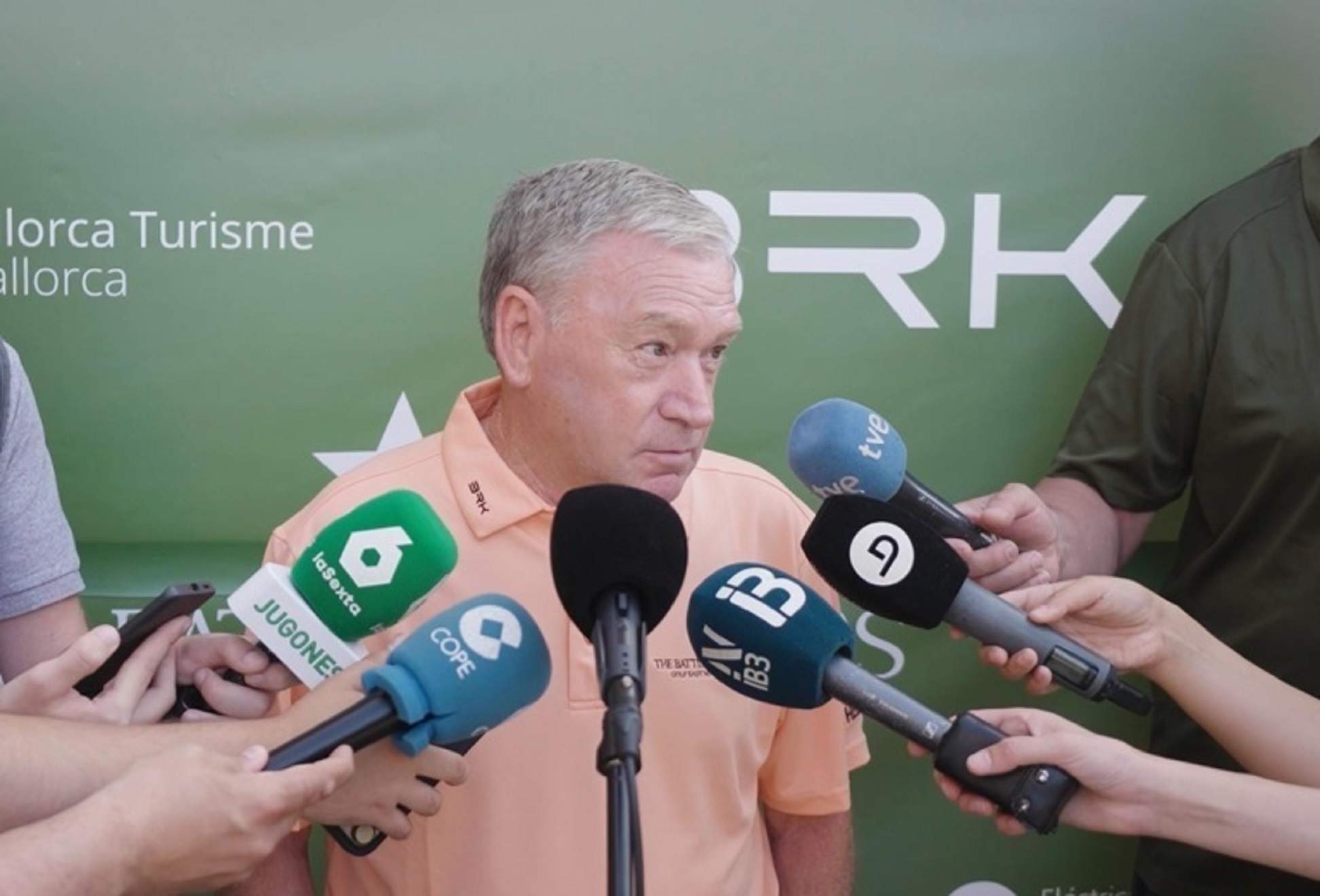 Clemente deja un duro palo al Barça: "Te sale un chaval buenísimo, se rompe y le dan una patada en el culo"