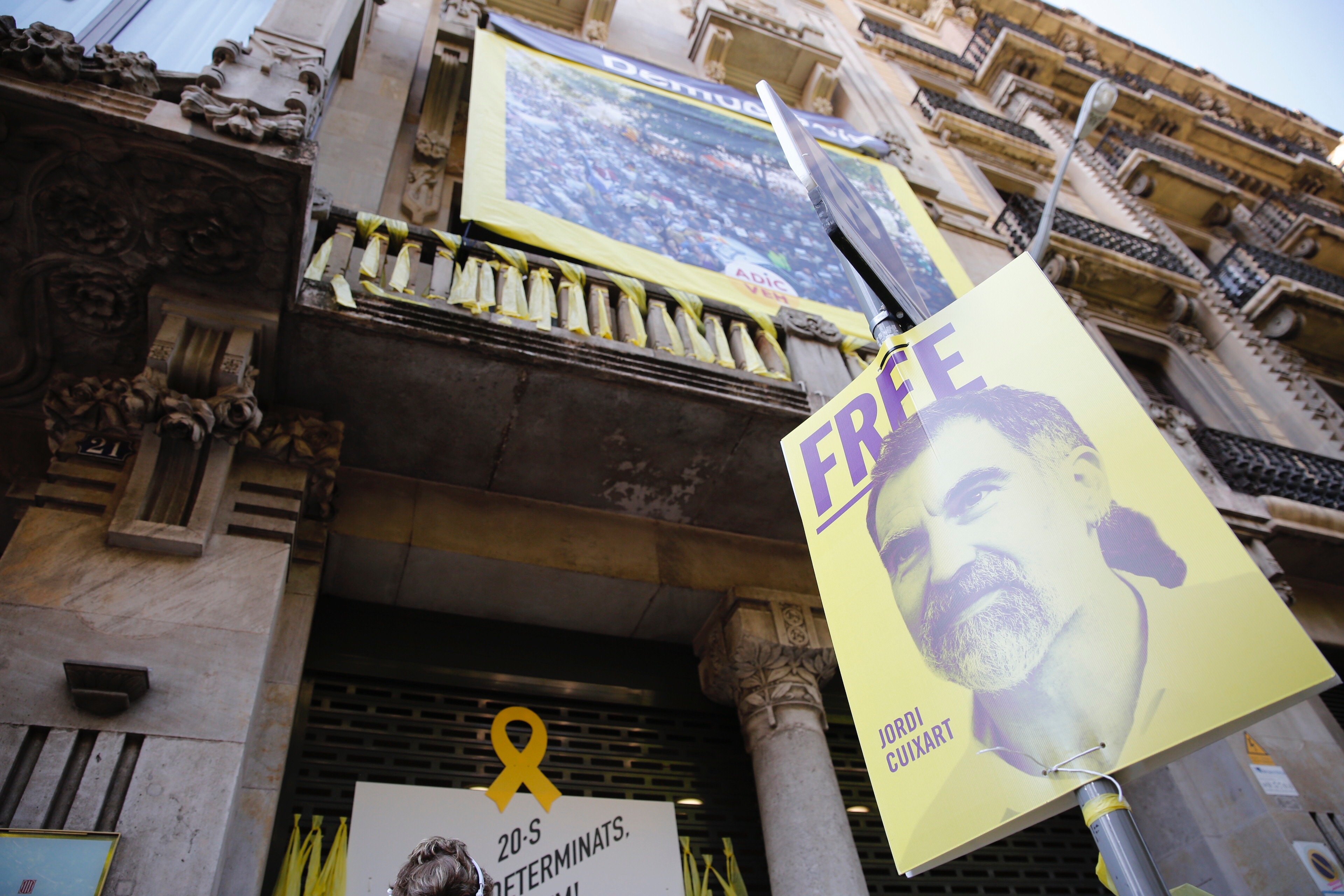 Cuixart se solidaritza amb la vaga de Rull i Forn: "Mai caminaran sols"