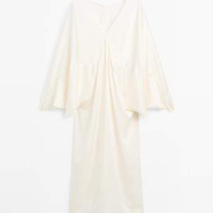 Vestido de Massimo Dutti