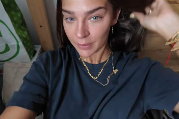 Laura Escanes plorant per que s'acomiadava de Joan Verdú un mes   YouTube