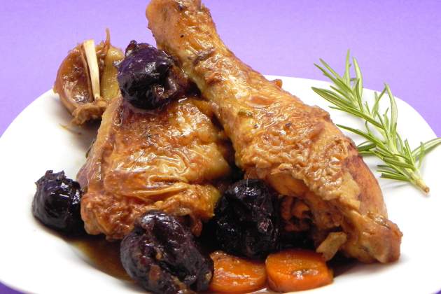 Pollastre a la catalana amb prunes / Foto: Cedida