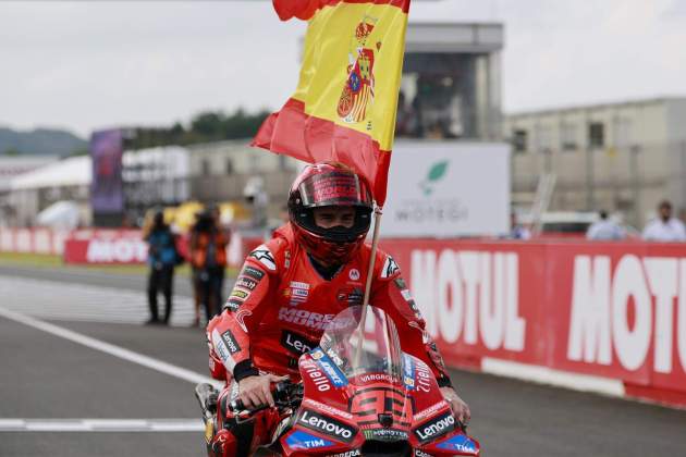 Marc Marquez bandera Espana