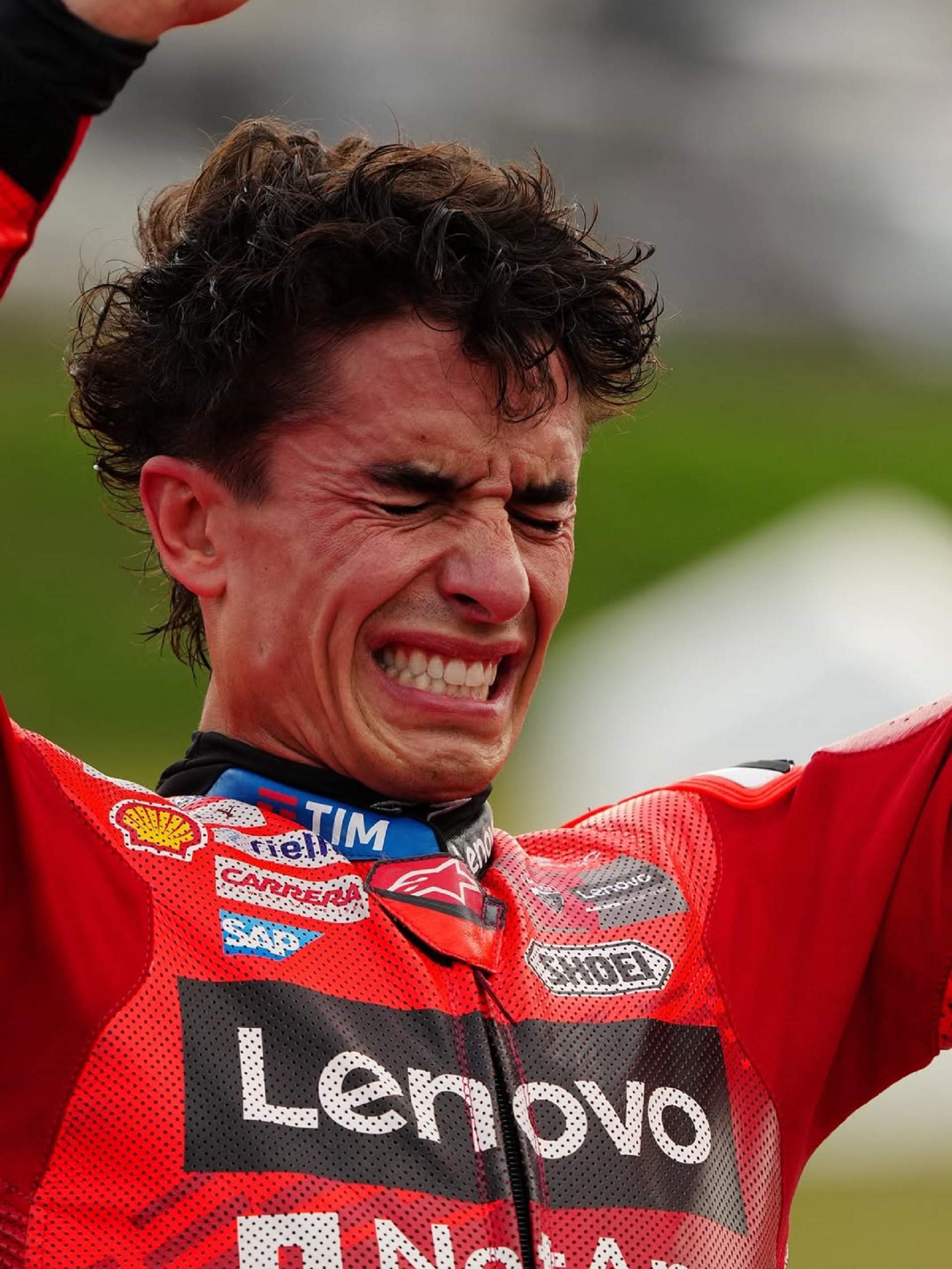 Marc Márquez explota de emoción en la celebración de su noveno título: "Ahora siento paz en mí"