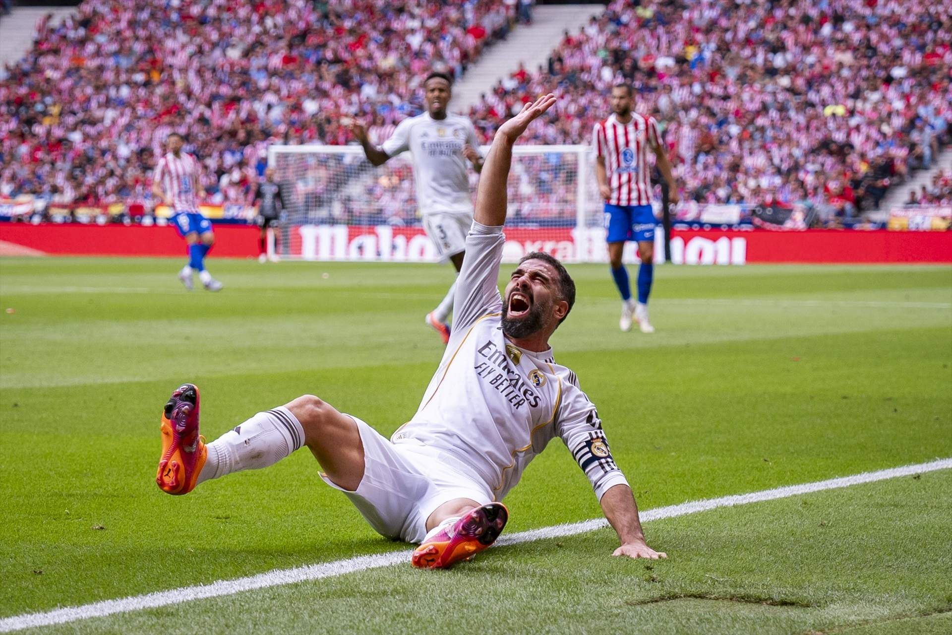 Preocupa al vestidor del Reial Madrid, Dani Carvajal li va cridar l'atenció pel seu bé, però no fa cas