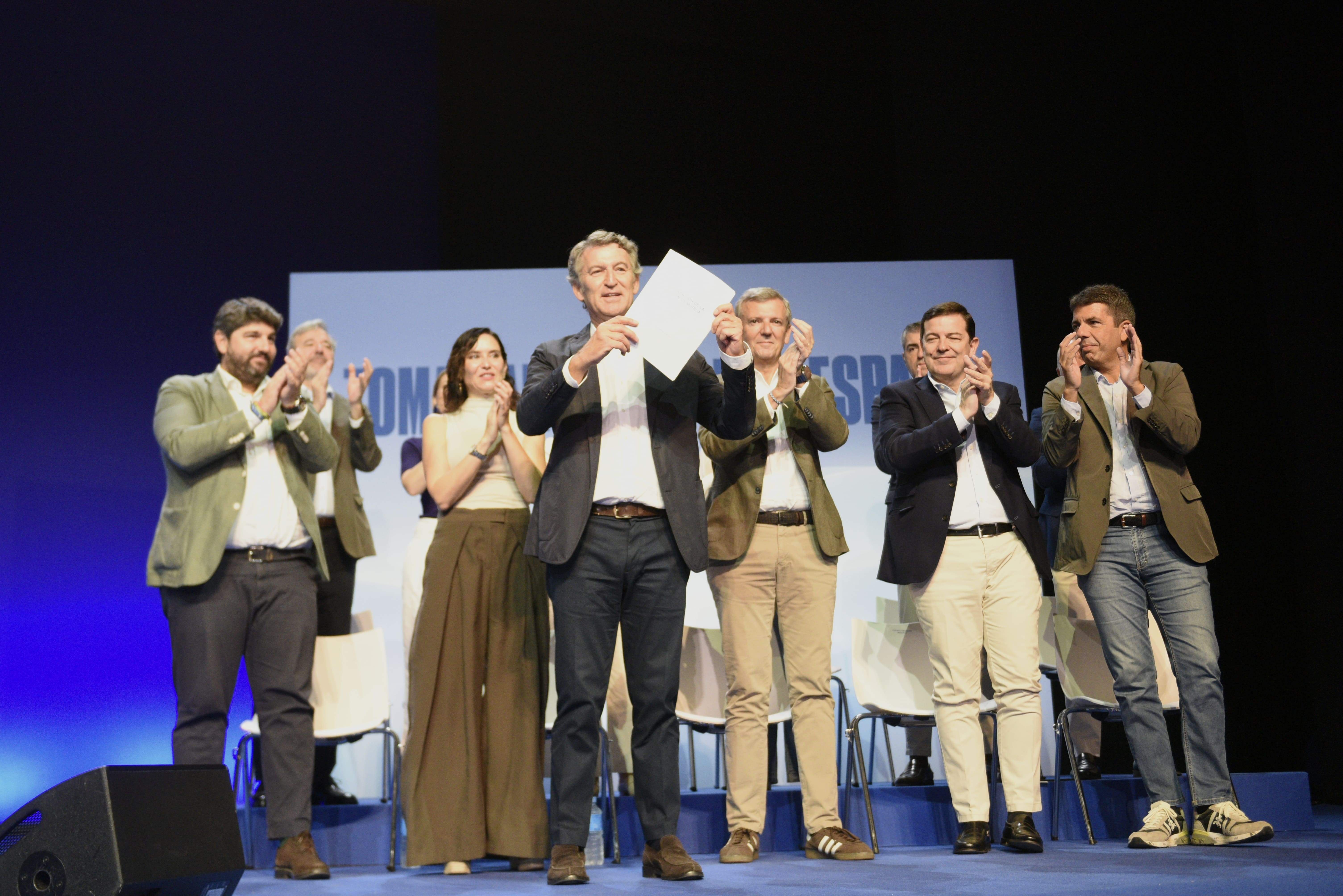 Feijóo proposa un "visat per punts" que prioritzi immigrants amb “cultura propera”