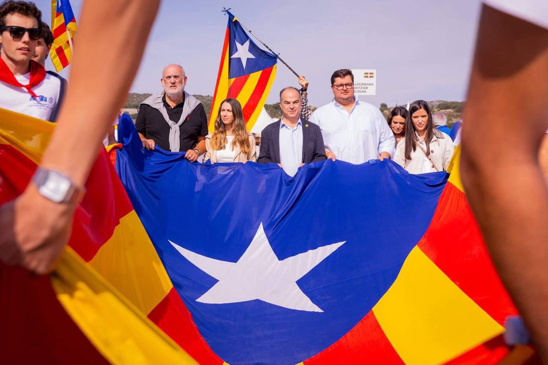 Turull matiza que sus reproches no van contra Andalucía, sino contra el Estado que "expolia a Catalunya"