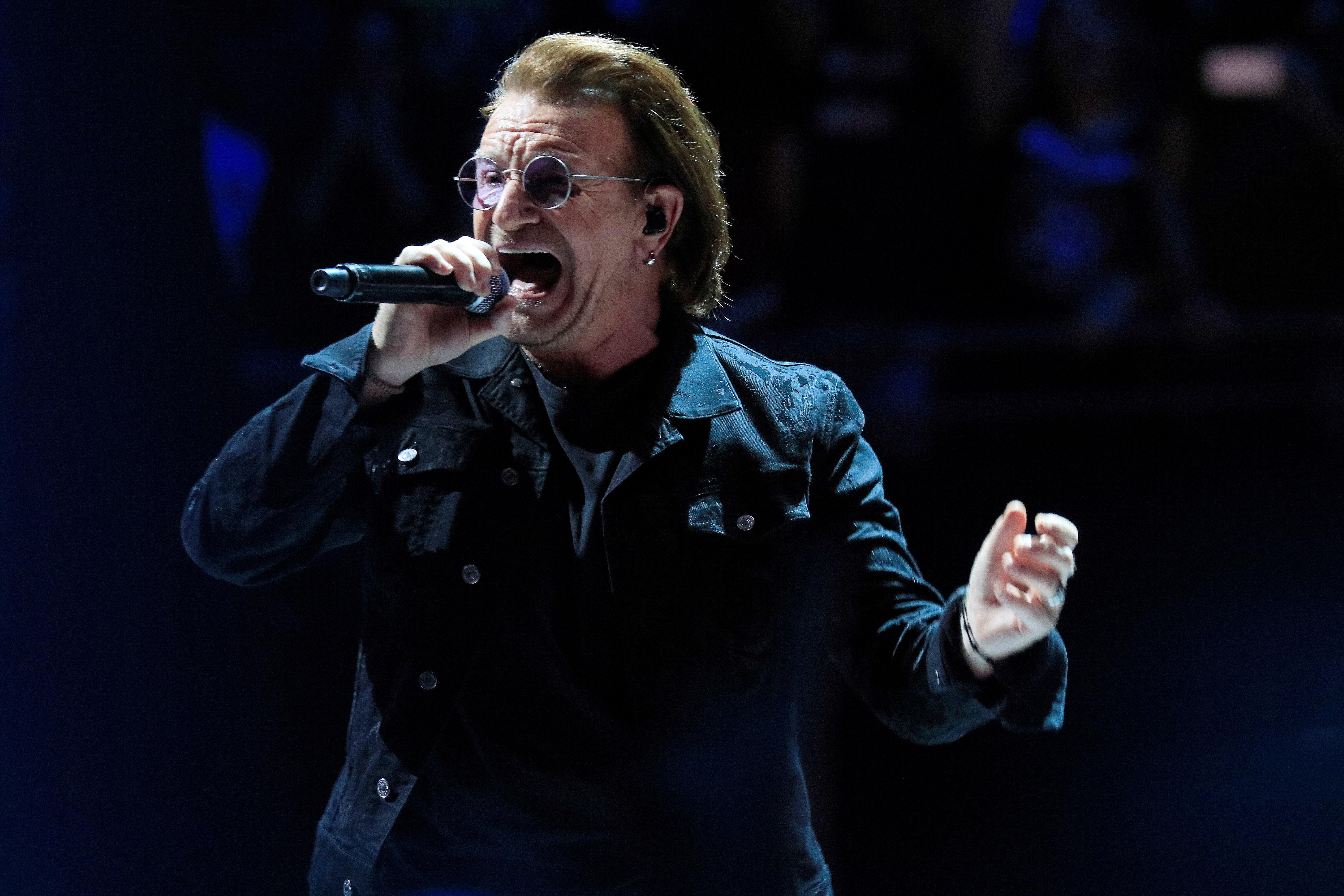 U2 censor Catalan independence images from visuals for Madrid concerts
