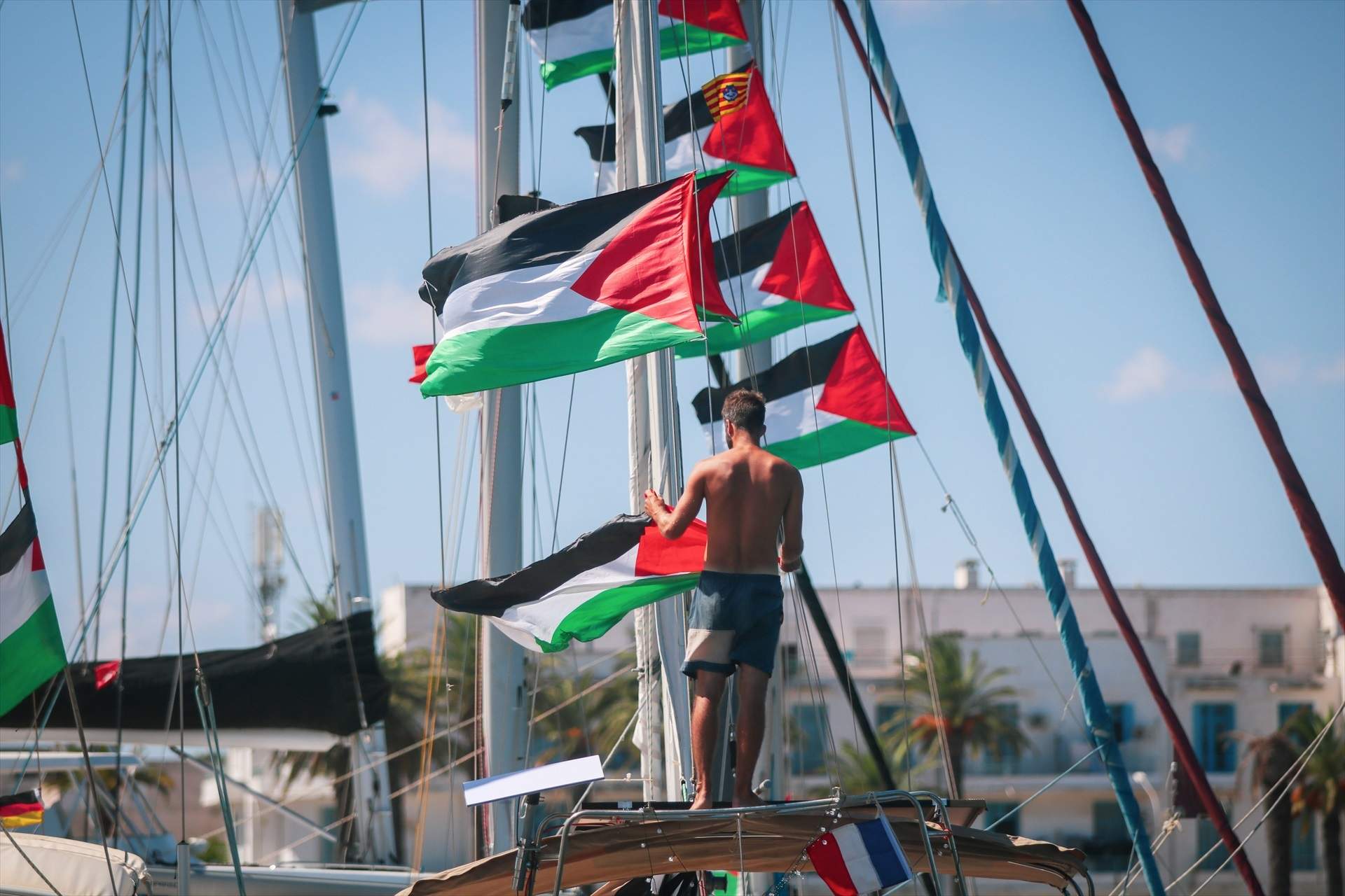 La Flotilla es torna a aturar en el seu camí a Gaza per una fuita en un dels vaixells