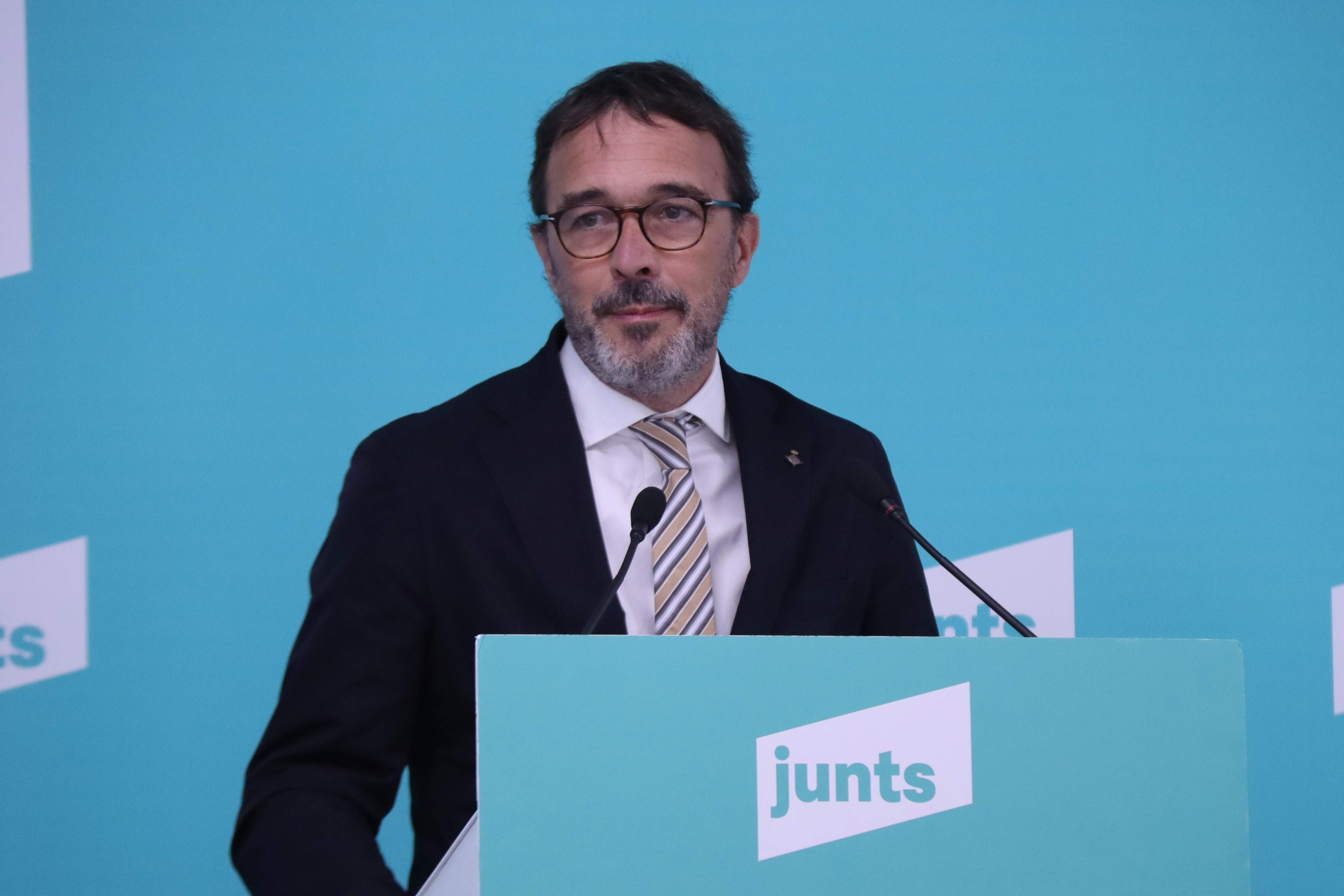 Junts acusa Podemos de "xantatge" per exigir regularitzar 500.000 immigrants per votar la llei d'immigració
