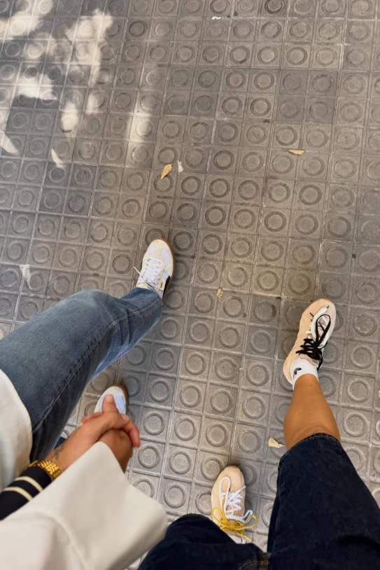 Mapi i Engen agafades de la mà / Instagram