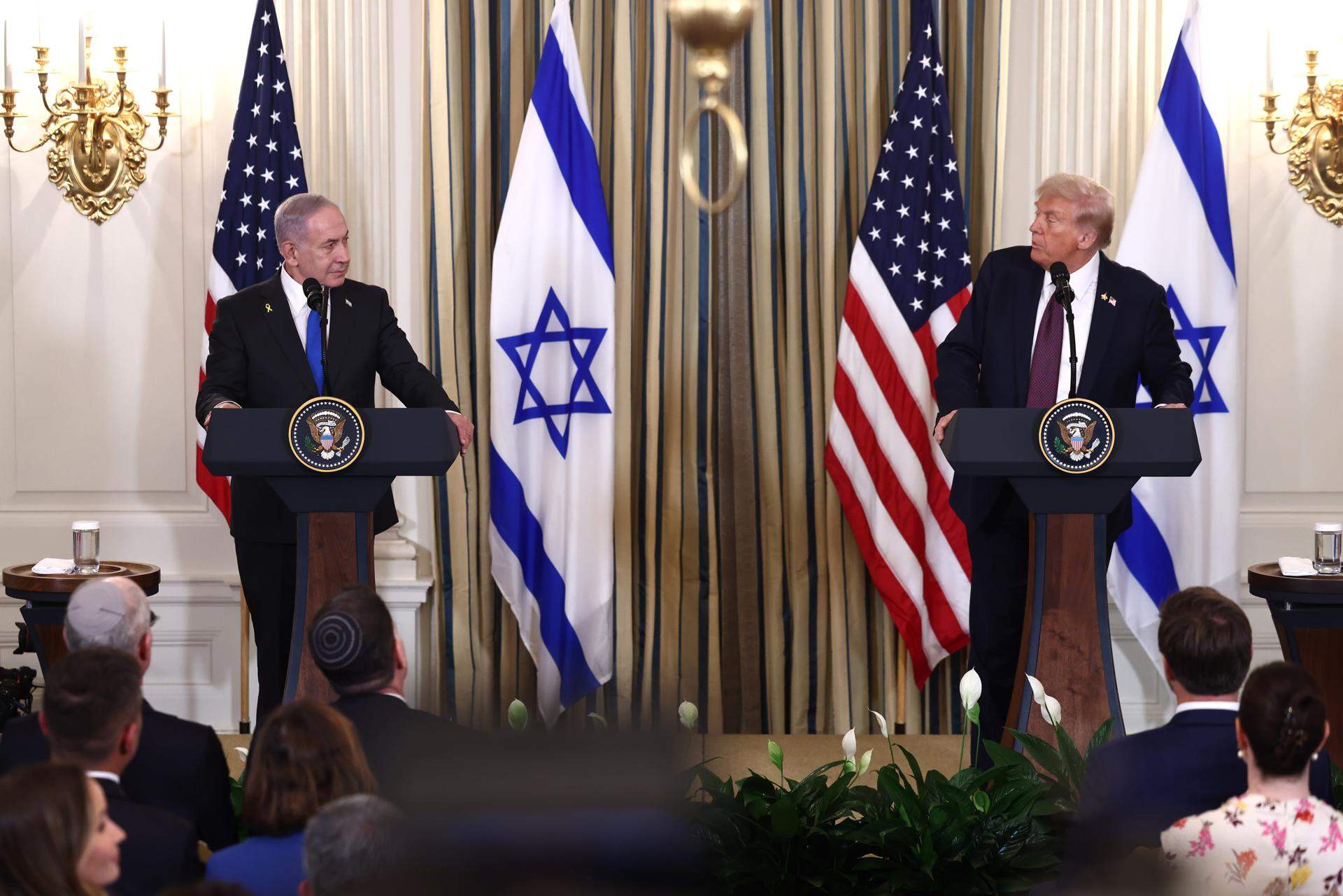 Trump presenta con Netanyahu su plan para Gaza: "Será una zona libre de terroristas"