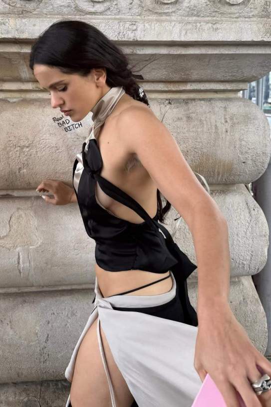 El look de Rosalía a París   Instagram