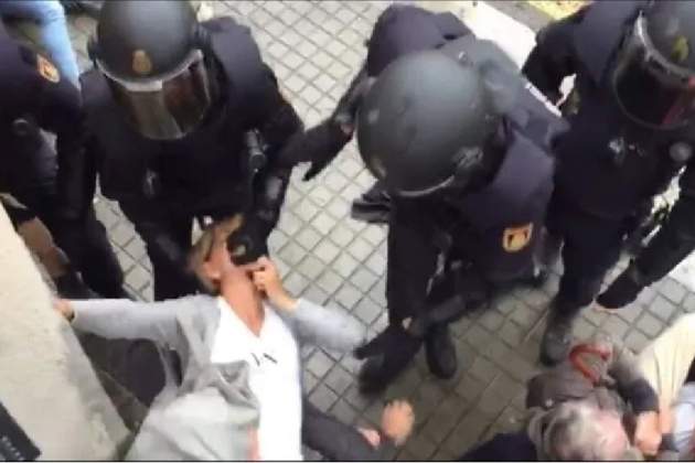 8 anys del Referèndum sobre la Independència i de la brutal repressió espanyola. Font Televisió de Catalunya