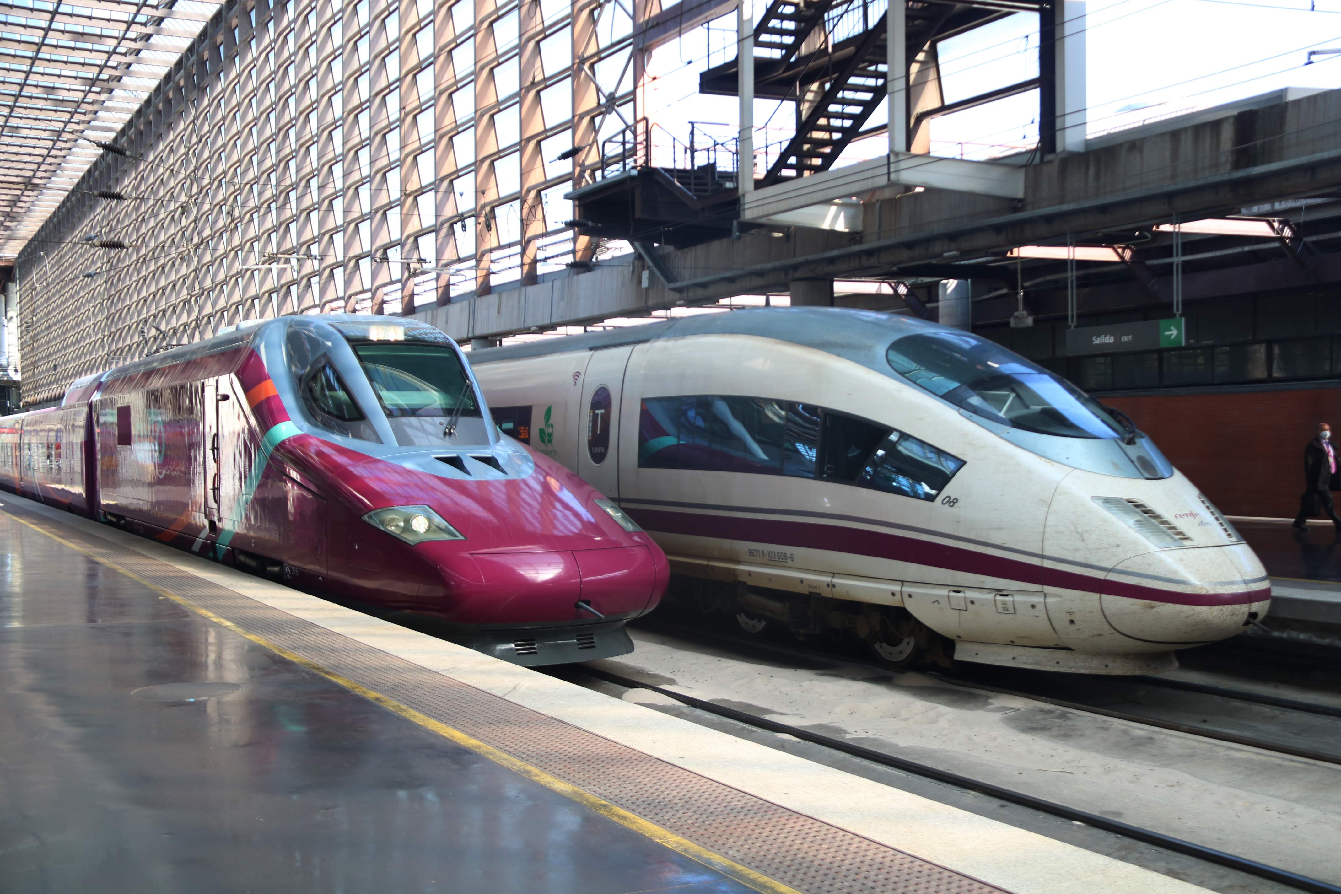Renfe e Iryo cancelan las salidas entre Madrid y Barcelona a última hora del día por los retrasos